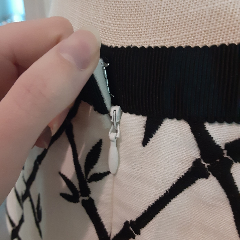 Talbots Embroidered Bamboo Patterned Lined Skirt - image 4